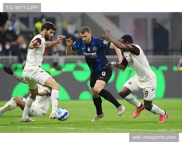 AC米兰比赛管理短板显现，失控表现对赛季走势形成制约